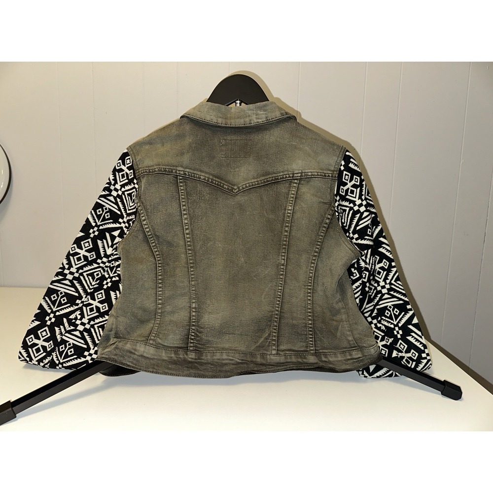 Jessica Simpson Jean Jacket Size Large Aztec Print Sleeves Green Sunwashed Denim - Picture 2 of 4